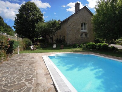 Tremoulis, Spacious house with private pool, close to shops