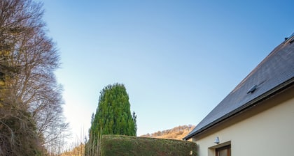 GÎTE 3 STARS, BESSE & ST-ANASTAISE, Theme: SKIING, HIKING, VISITS, FISHING