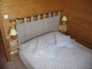 3 bedrooms, iron/ironing board, WiFi