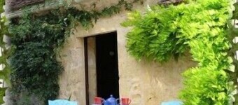 Perigordian stone house with exclusive pool