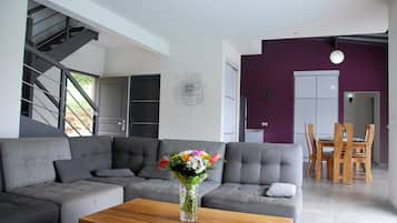TV, DVD player, stereo