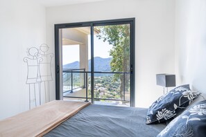 4 Schlafzimmer, Bügeleisen/Bügelbrett, Reisekinderbett, kostenloses WLAN