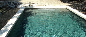 Villa + absolute calm swimming pool in Châteauneuf de Gadagne Vaucluse