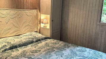 2 chambres, fer et planche à repasser