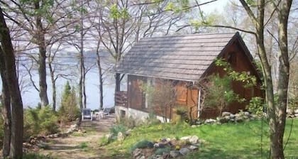 CHALET BY LAKE DES SETTONS