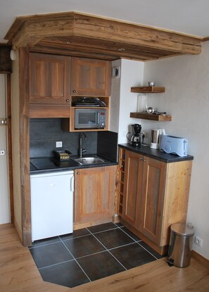 冷蔵庫、電子レンジ、コンロ、食器洗い機