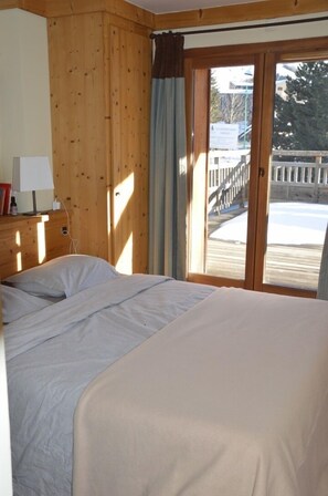 3 bedrooms, in-room safe, free WiFi, bed sheets - Apartment 85 M2 3 bedrooms 2 bathrooms 50M2 terrace facing South at the foot of the slopes (Mont-de-Lans)