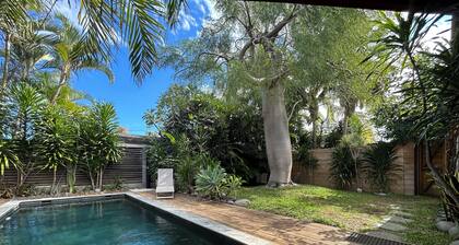 Villa d'architecte classée 4* ouverte sur la piscine et le jardin luxuriant
