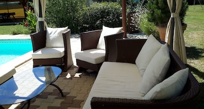 Detached villa with park and private pool. Collect your boiled eggs