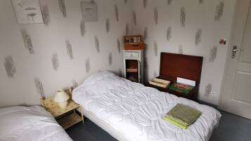 3 dormitorios, tabla de planchar con plancha, wifi y ropa de cama