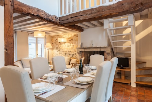 * La Maison du Pêcheur avec jardinet * Plein Cœur du Centre Historique Honfleur