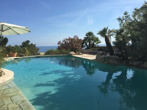 Utomhuspool
