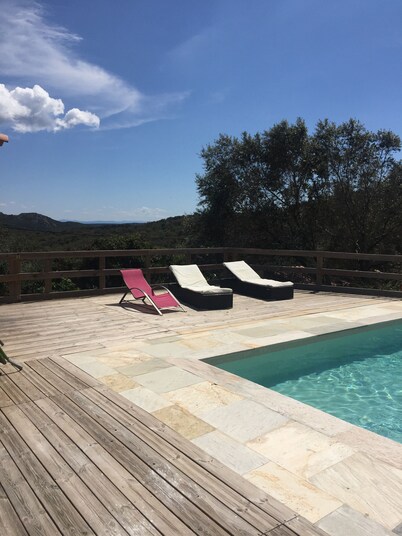 House all stones in the maquis, private heated pool, wifi