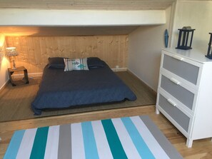 4 chambres, fer et planche à repasser, Wi-Fi