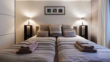 4 chambres, fer et planche à repasser, lit parapluie, Wi-Fi gratuit