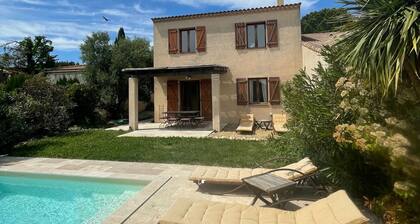 Maison pour 6 avec piscine privée idéalement située