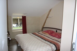 4 Schlafzimmer, Bügeleisen/Bügelbrett, Reisekinderbett, kostenloses WLAN