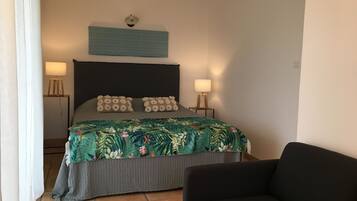 4 chambres, bureau, fer et planche Ă repasser, Wi-Fi