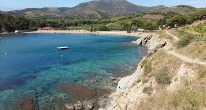 House with sea view, ideally located 97 m².