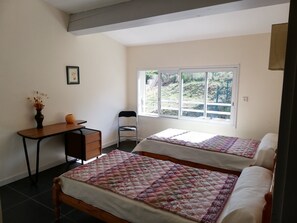 3 habitaciones, tabla de planchar con plancha y wifi gratis