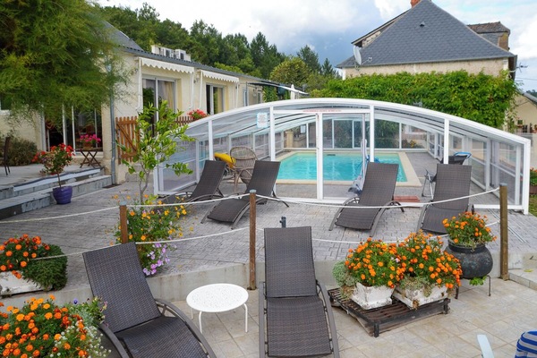 Piscine couverte, piscine extérieure