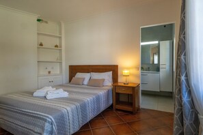 6 bedrooms, iron/ironing board, free WiFi, bed sheets - FAMILY VILLA RENTAL - PRIVATE POOL (Albufeira val de carro)