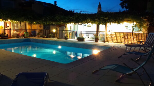 Pool - Detached house with private, fully secured swimming pool (Codolet)
