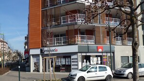 A building with a storefront labeled "Temporis." - Furnished studio, near beach and town center, WIFI  (Annecy)
