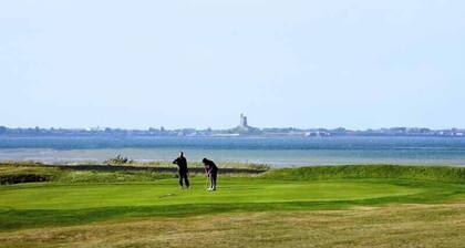 house near sea, landing beaches Utah Beach, golf, 6 pers