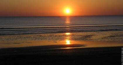 Belle maison Ă 100m de la plage avec terrasse et jardin clos