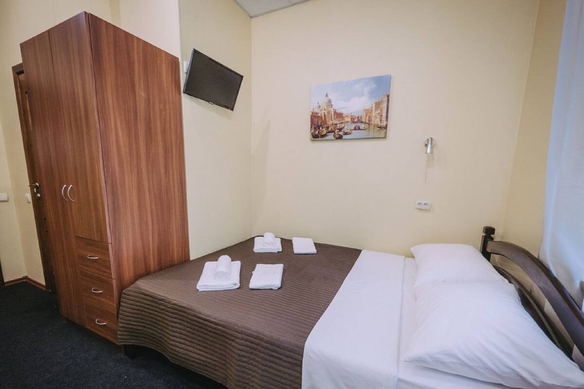 1 bedroom, soundproofing, free WiFi, bed sheets