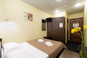 Kahden hengen standard-huone | Äänieristys, ilmainen Wi-Fi, vuodevaatteet