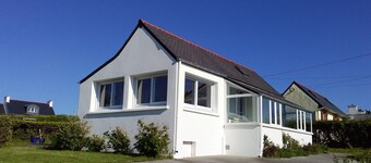 Detached house with superb sea view, Near GR34 Wifi