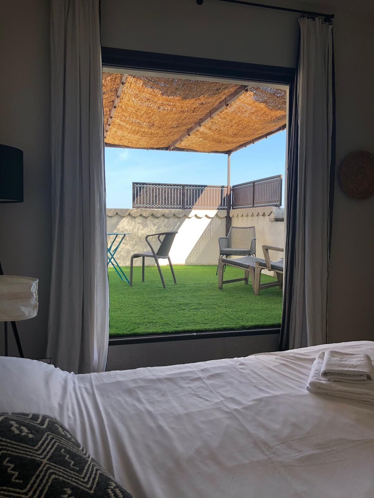 2 dormitoris, caixa forta a l'habitació i planxa i posts de planxar 