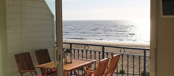 APPARTEMENT FRONT DE MER 1ER ETAGE 