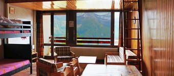 Studio for rent located in heart of French Alpes for up to 5 people