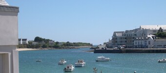 Audierne. plouhinec apartment overlooking the port of Audierne sea view