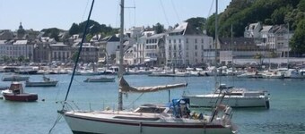 Audierne. plouhinec apartment overlooking the port of Audierne sea view