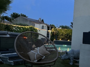 Pool - Air-conditioned villa with private pool and Jacuzzi, in CAMARGUE  (Garons)