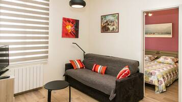 1 chambre, fer et planche Ă repasser, Wi-Fi gratuit, draps fournis