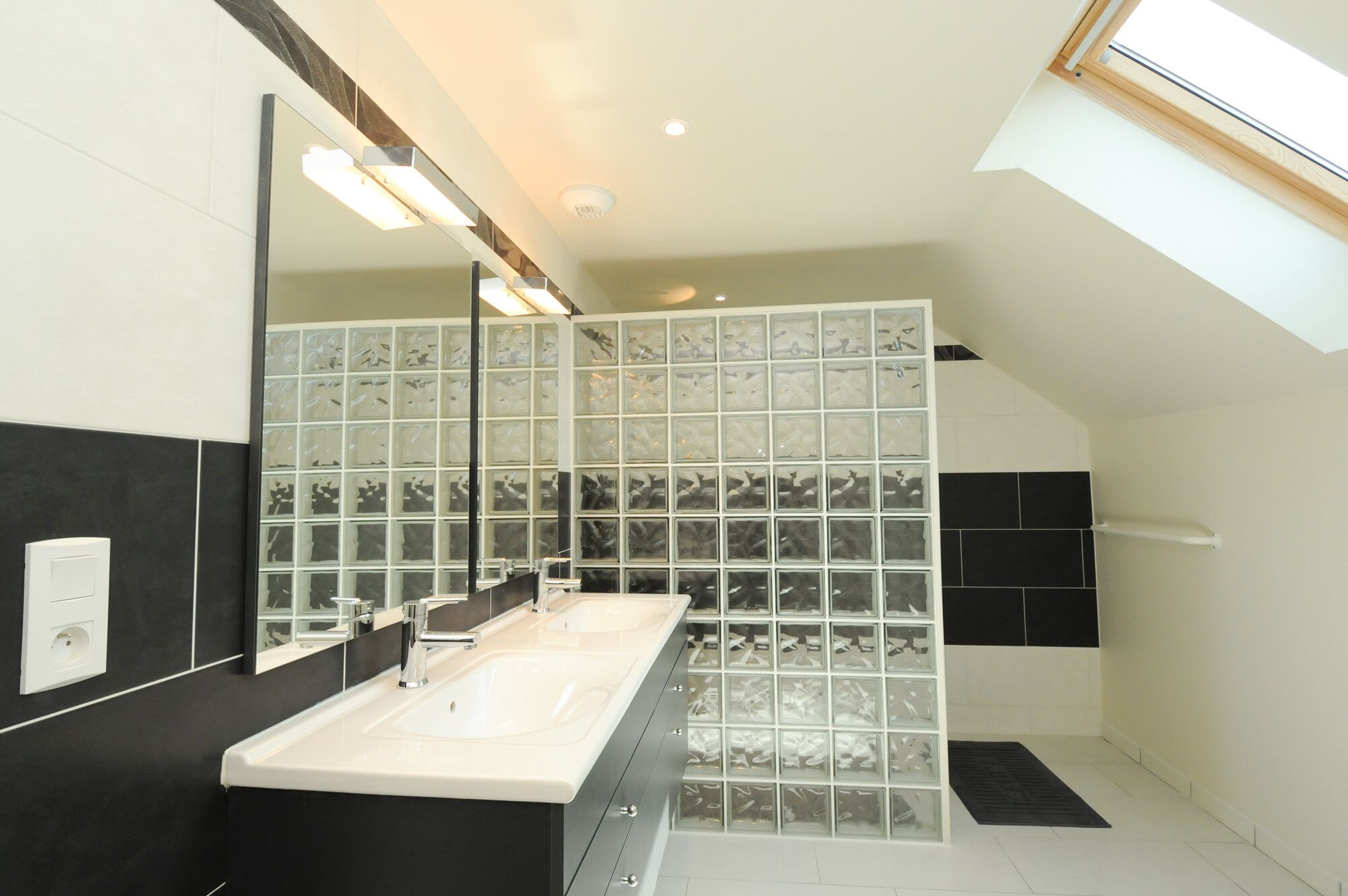 Shower, hair dryer, towels, toilet paper