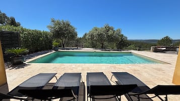Piscine extérieure