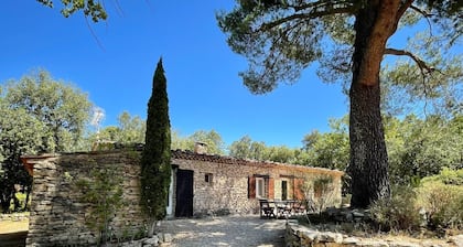 Tyypillinen talo luberonin sydämessä