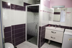 Douche, séchoir à cheveux