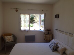 1 غرفة نوم ومكواة/لوح كي وواي فاي مجانًا