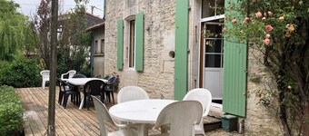Witihin the marais poitevin, house with character is an enjoyable place to stay