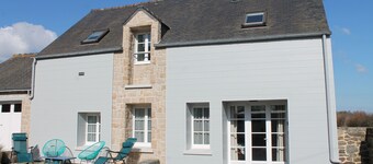 House on the outskirts of Saint Malo and on the banks of the Rance, 2 bedrooms, 2 bathrooms 