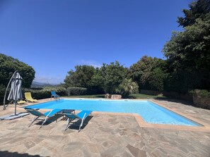 Piscine extérieure