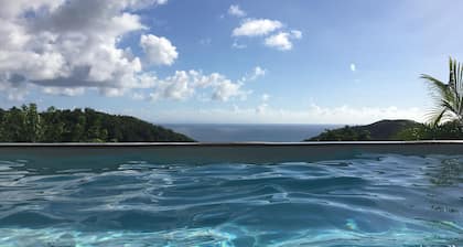 Belle villa T3 au calme avec superbe vue - Piscine