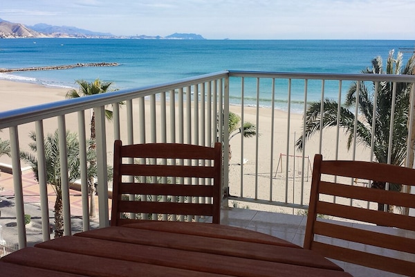 Balcon avec vue sur mer